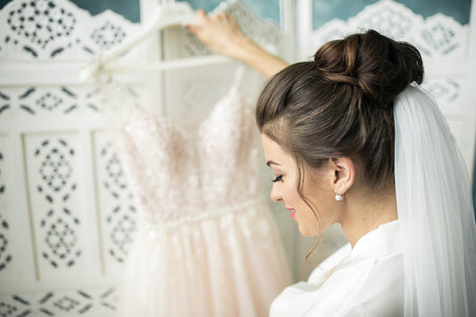How to Style Elegant Communion Headpieces and Pearl Veils with Any Dress