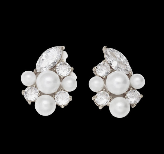 Kelsey - Elegant crystal and pearl bridal earrings