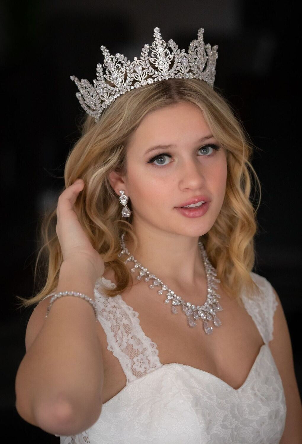 Queen Daniela - Royal Silver Crystal Tiara Crown