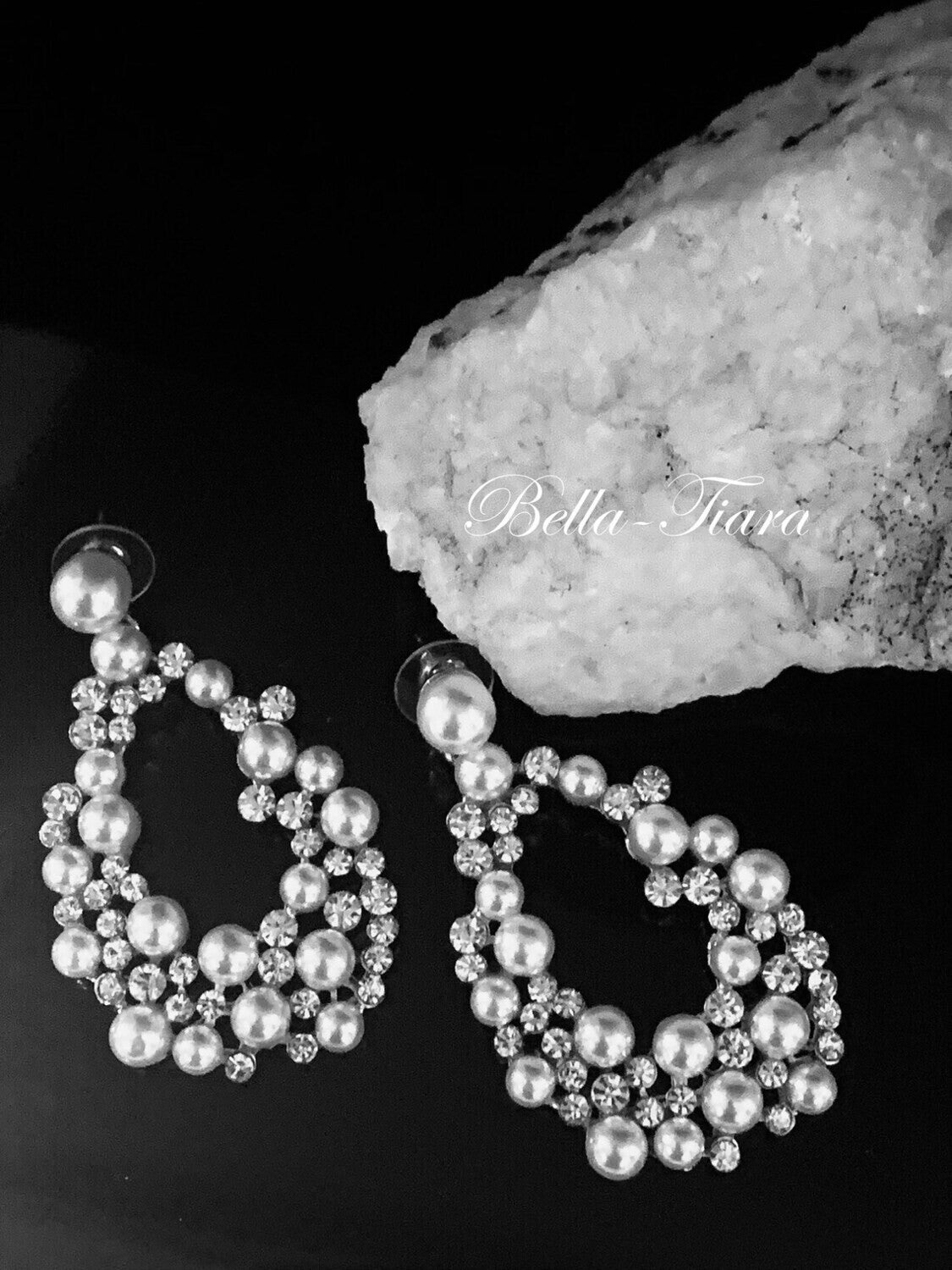 Emmanuela - Glamorous Pearl Drop Bridal Earrings