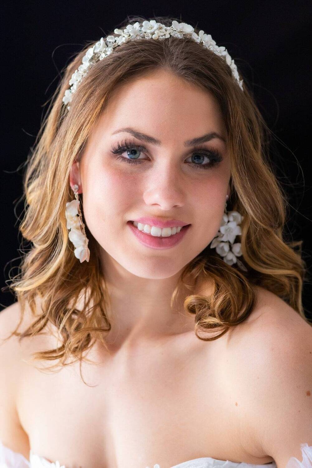 Emma - Floral bridal earrings
