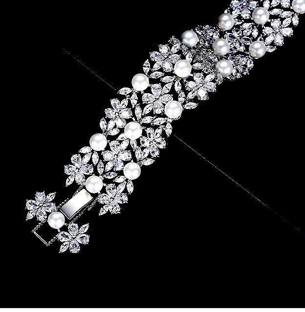 Italia - Exquisite CZ and pearl bridal bracelet