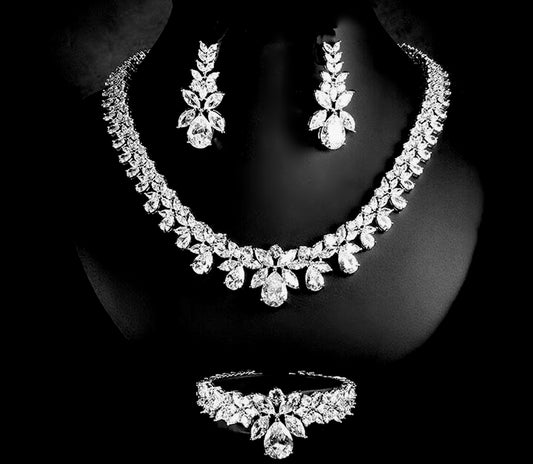Stella - Stunning crystal statement necklace set with free bracelet