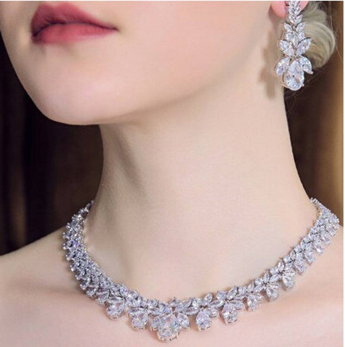 Stella - Stunning crystal statement necklace set with free bracelet