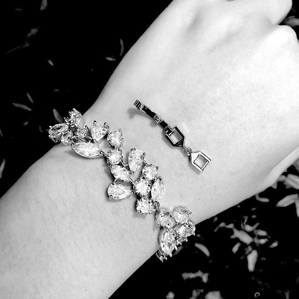 Nola - Stunning CZ vine bridal necklace set