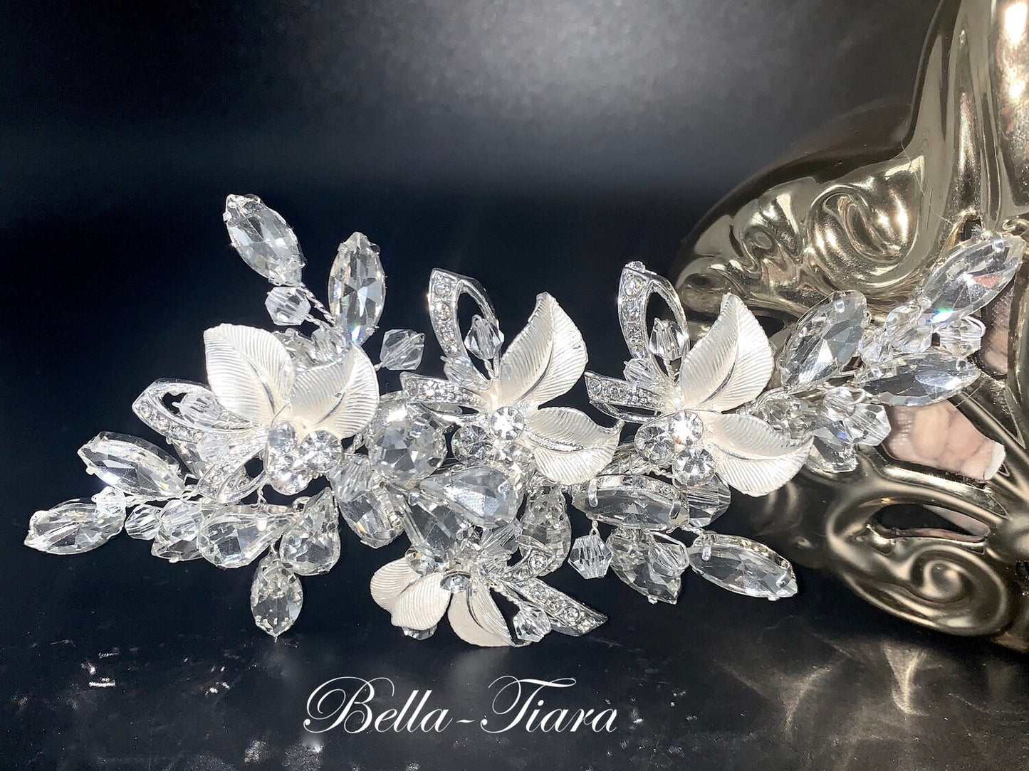 Giordana - Swarovski Crystal bridal comb