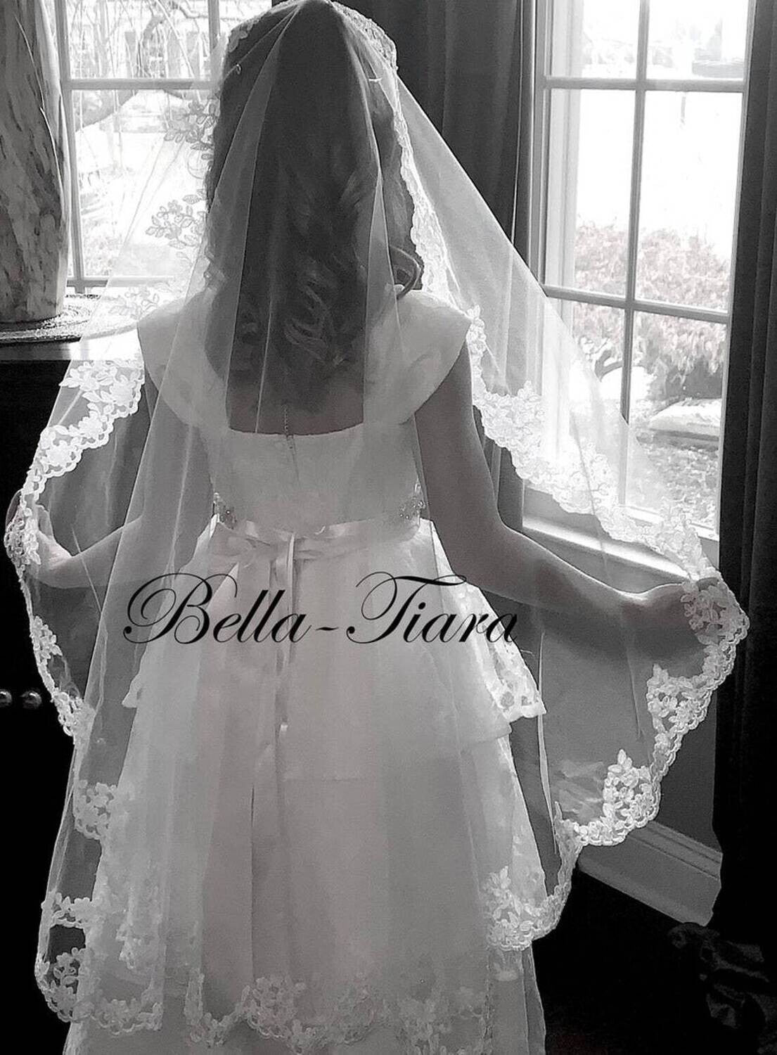 Eva - Enchanting crystal first communion Tiara