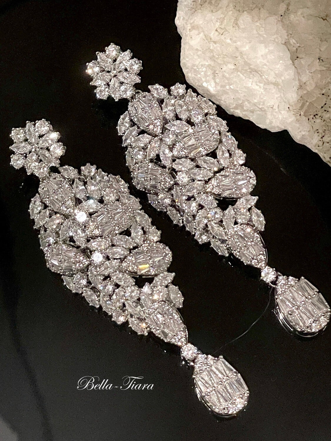 Marieantoniette - Swarovski crystal bridal earrings