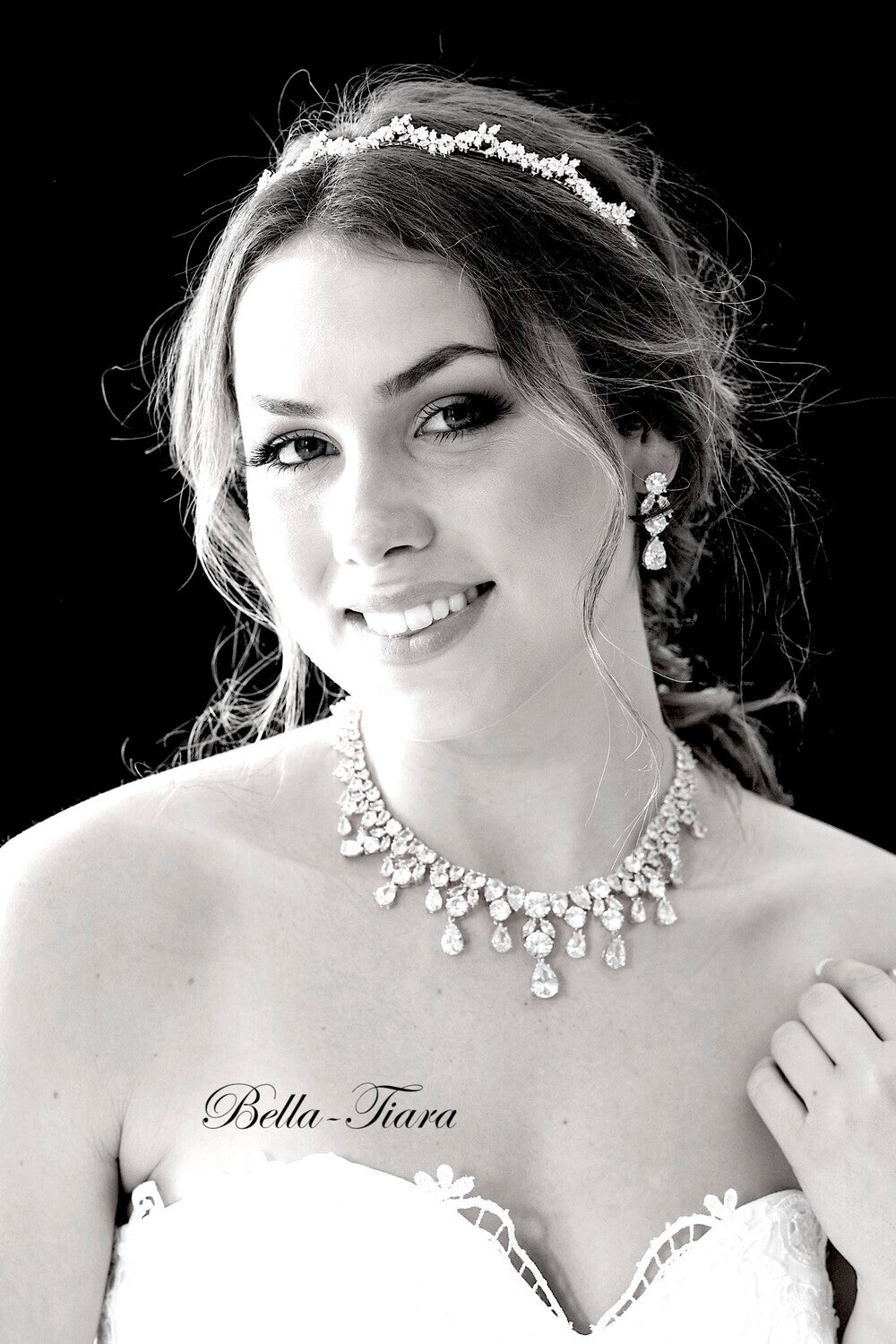 Bridgeton - Stunning Swarovski crystal drop emerald green necklace set