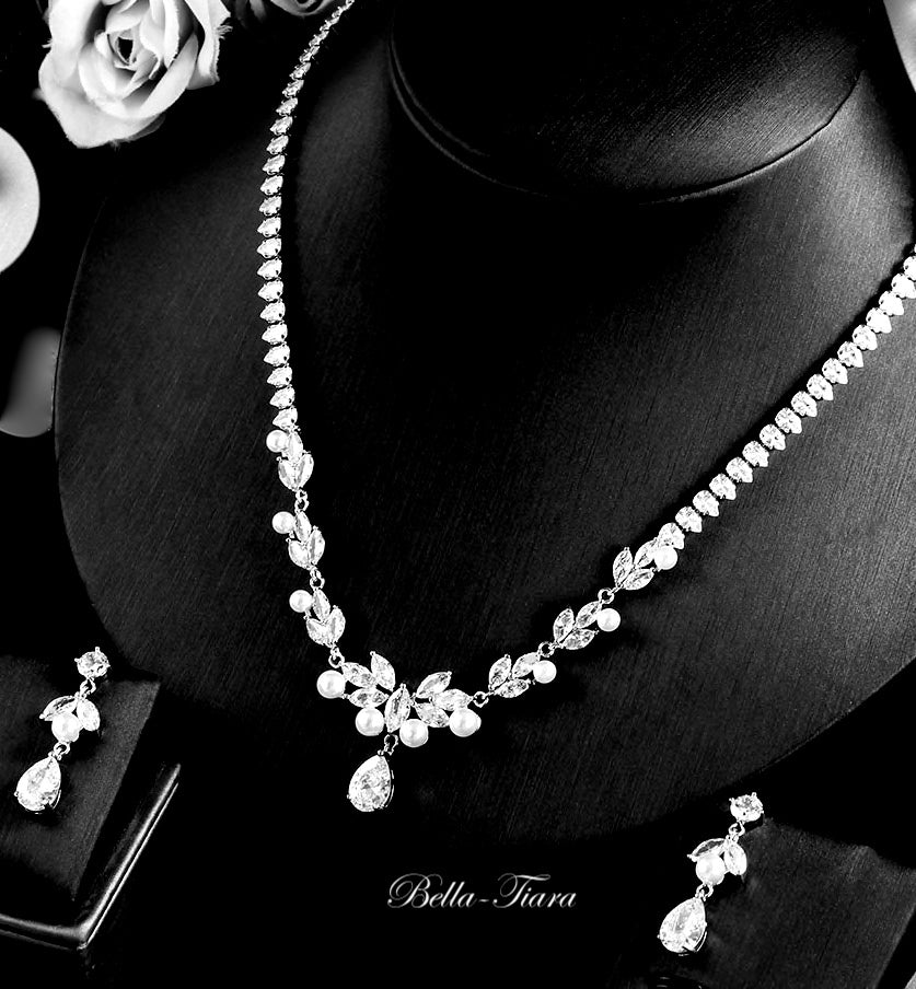 Samira - Bridal crystal and pearl wedding headpiece