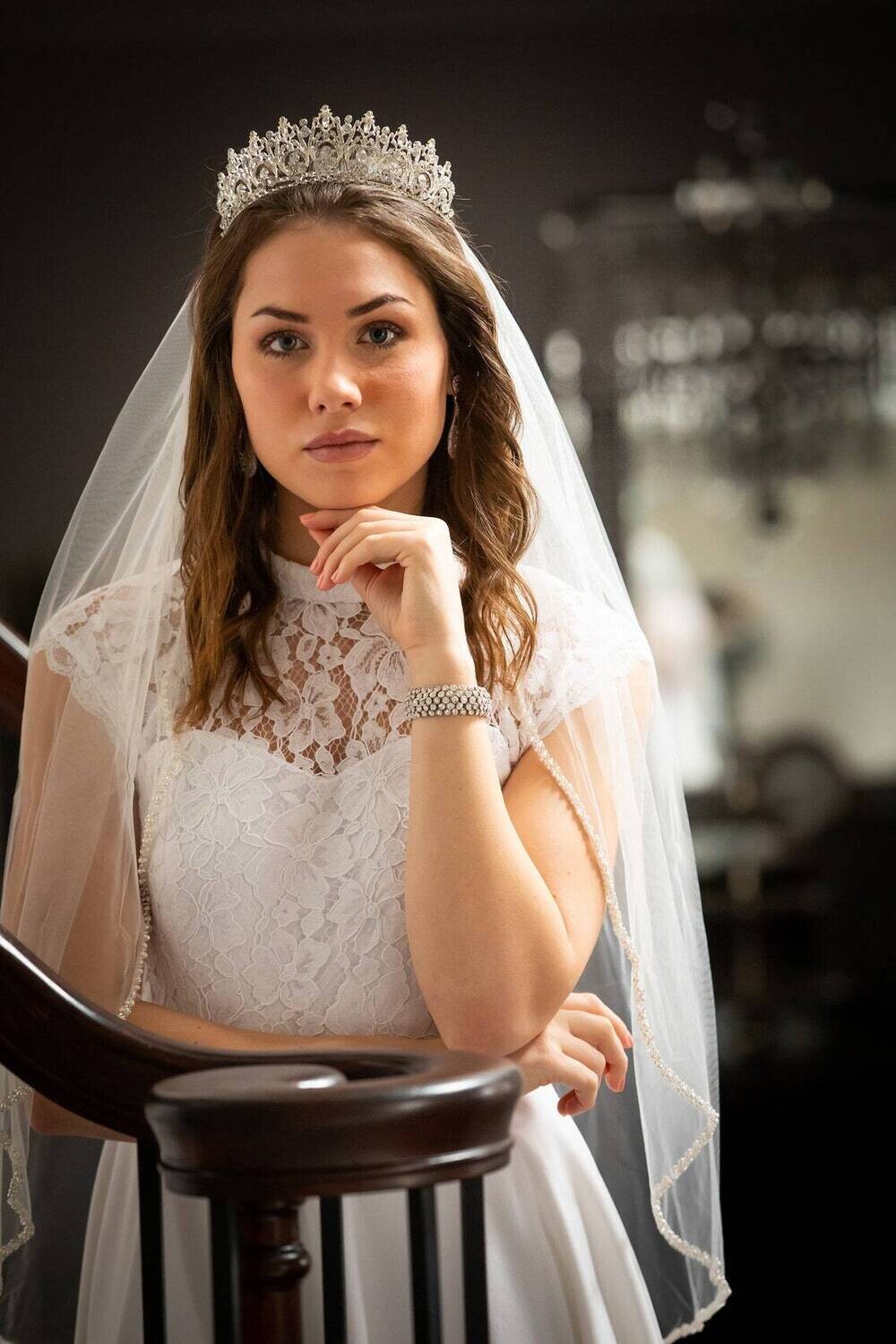 Gabriellina – Beaded crystal pearl edge wedding veil