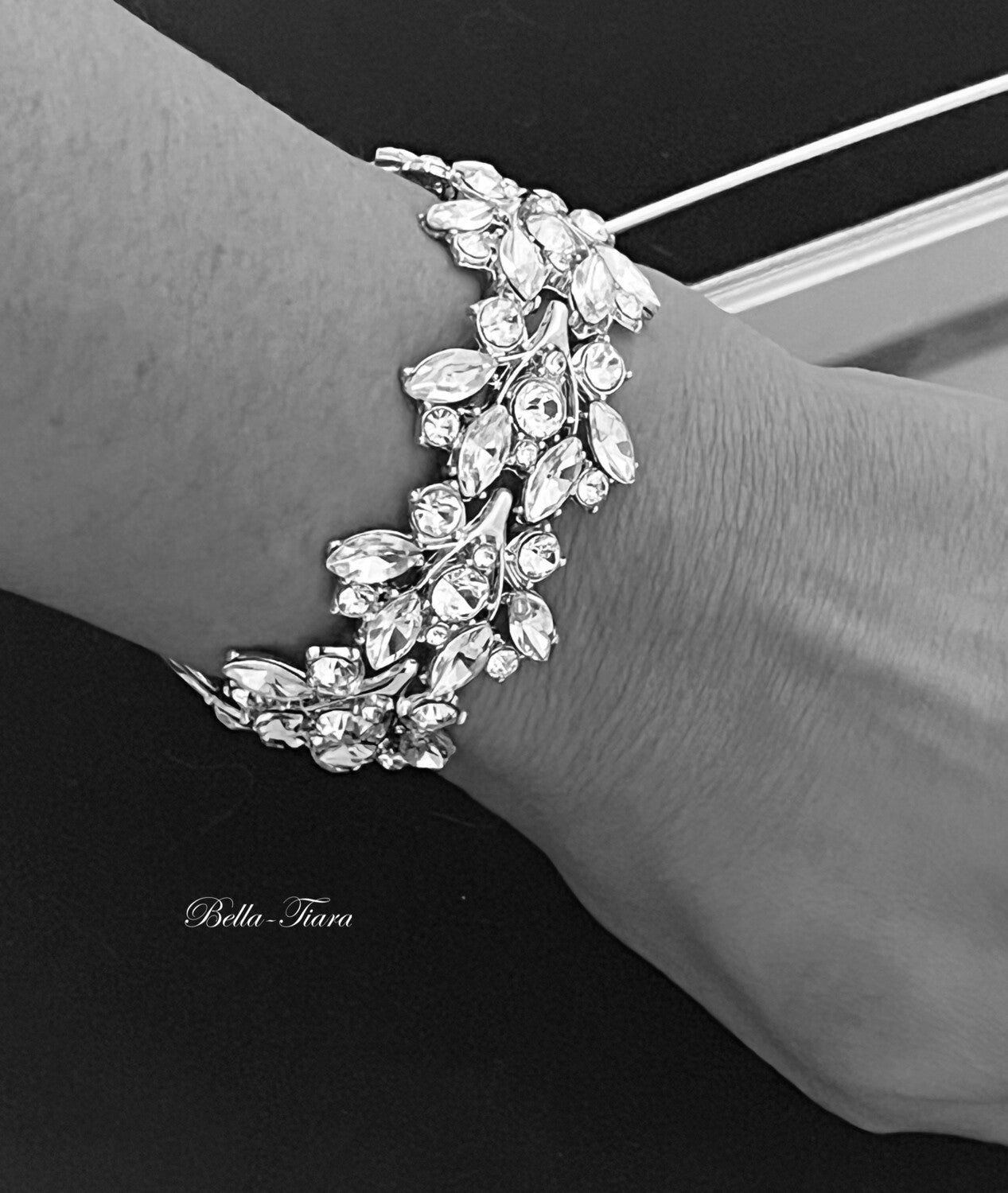 Julieann - Dazzling statement crystal bridal necklace set