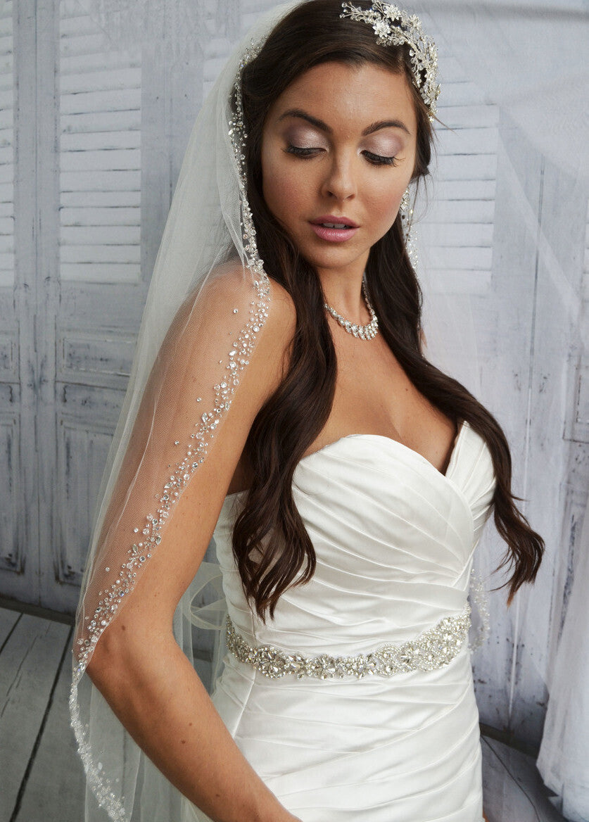 Raimona – Designer crystal and pearl wedding veil