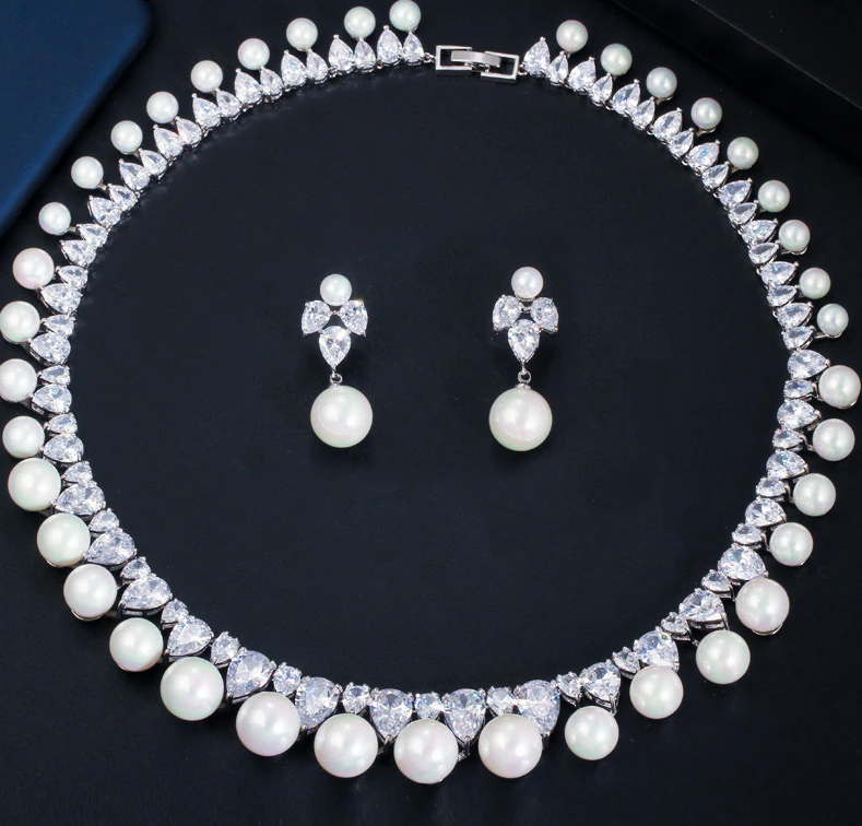 Avena - Timeless pearl bridal necklace set