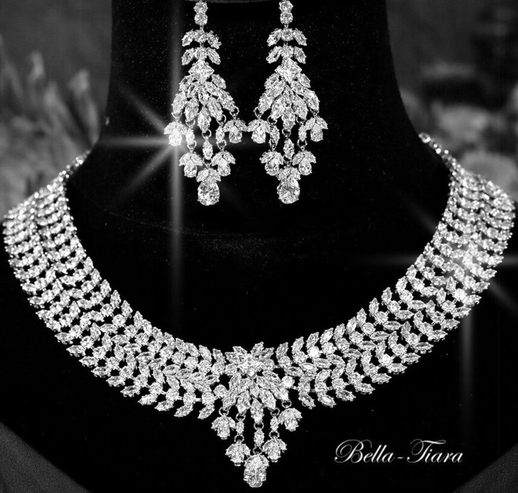 Crystal statement necklace set