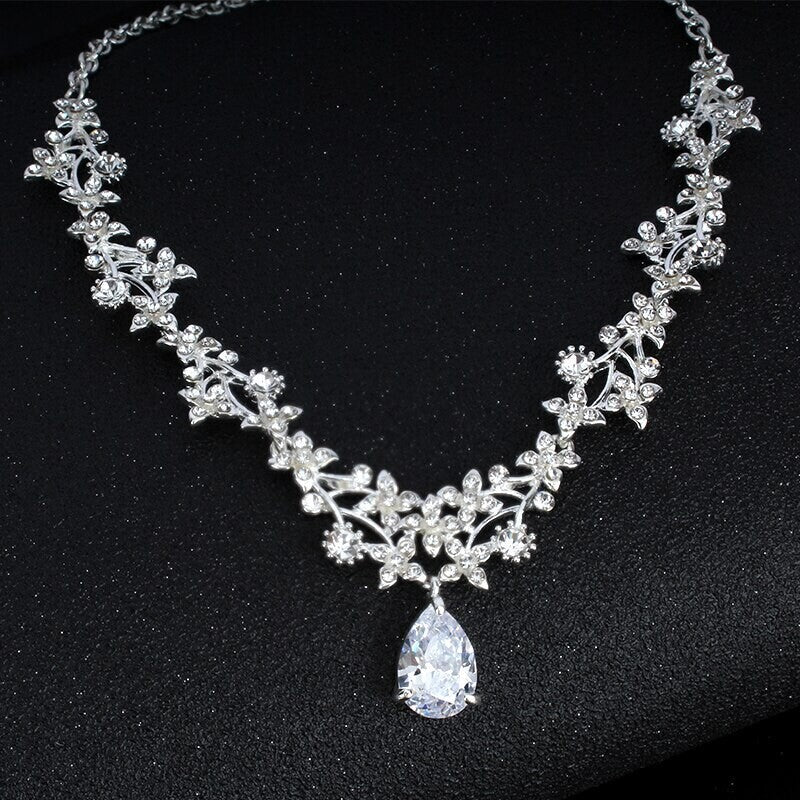 Marlina, Romantic floral vine bridal wedding necklace set