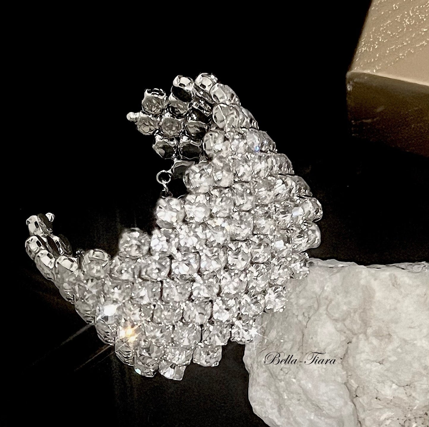 Lauren - Glamorous crystal cuff bracelet