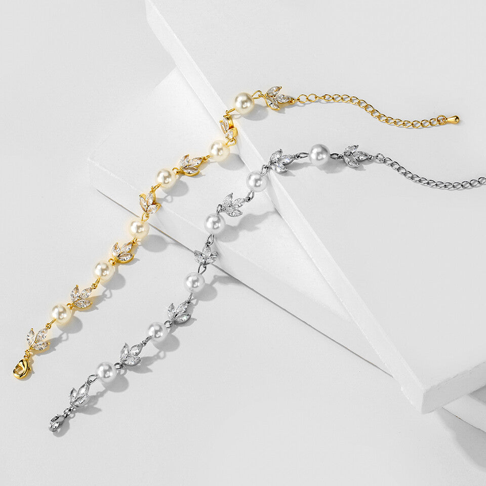 Malta - Elegant crystal and pearl bridal wedding bracelet