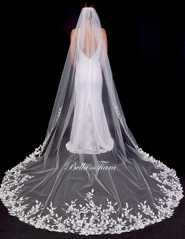 Amber - Italian collection Beaded lace cathedral veil