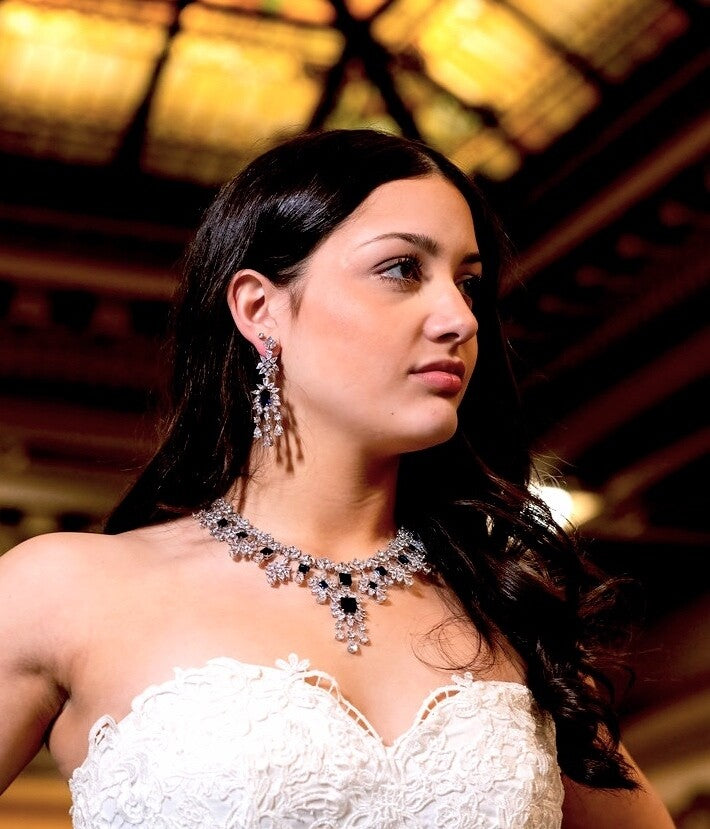 Alanablue-  Stunning sapphire blue crystal necklace set