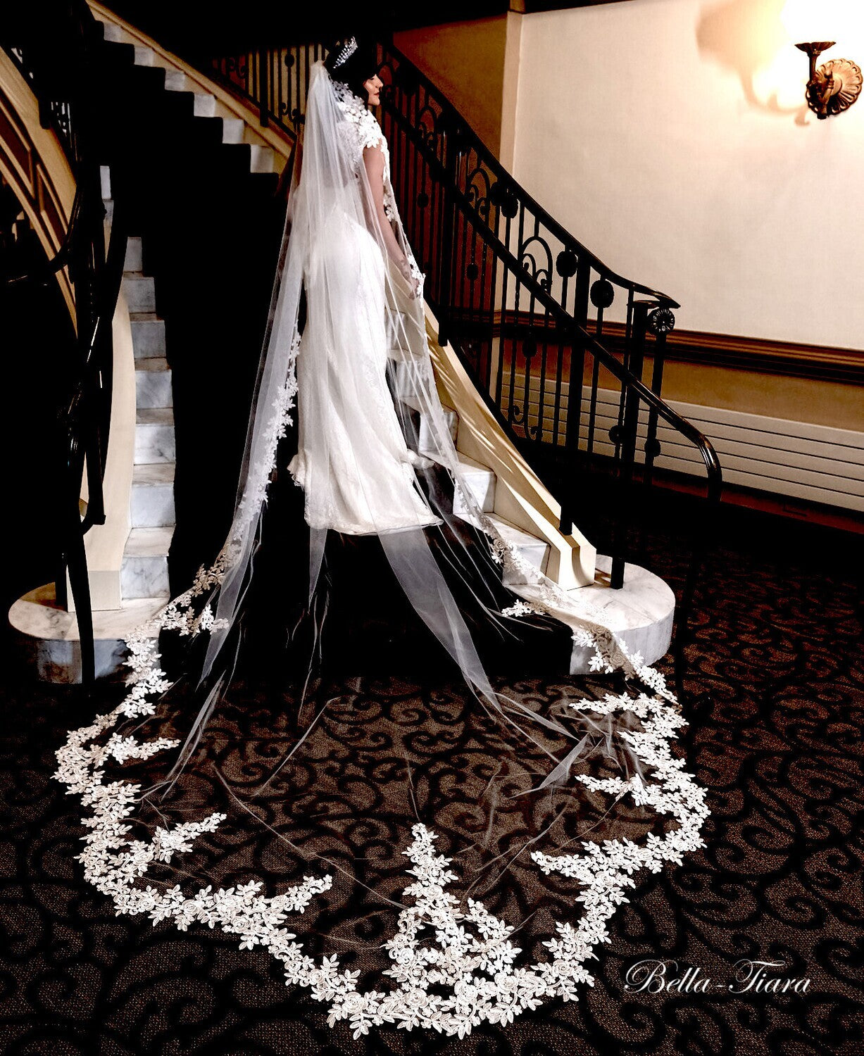 Viola - Glamorous Italian lace Flower cathedral veil - Free Blusher