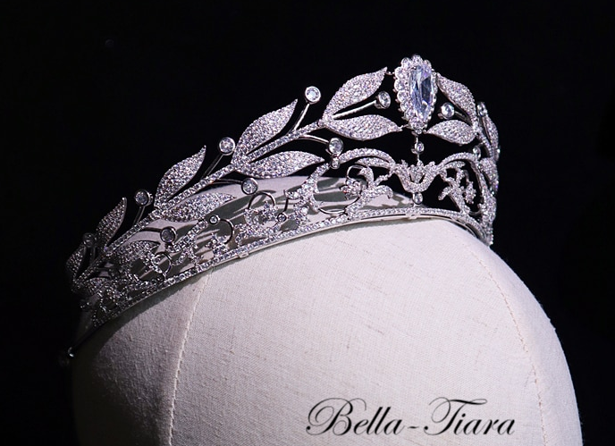 Countess - Silver Crystal Wedding Tiara – Bella-Tiara Countess - Silver Crystal Wedding Tiara – Bella-Tiara