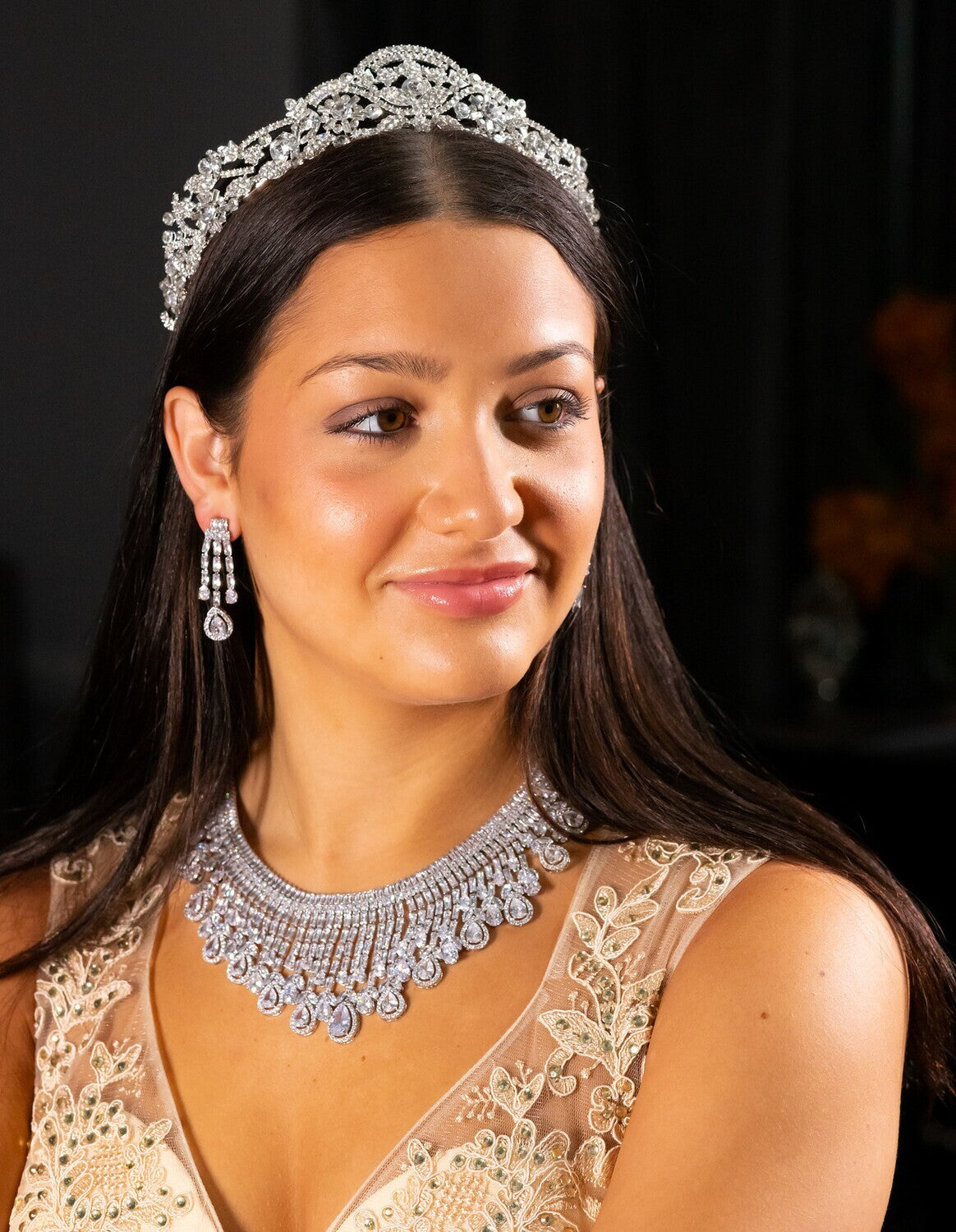 Tamasa - Alluring Simulated diamond crystal statement necklace set