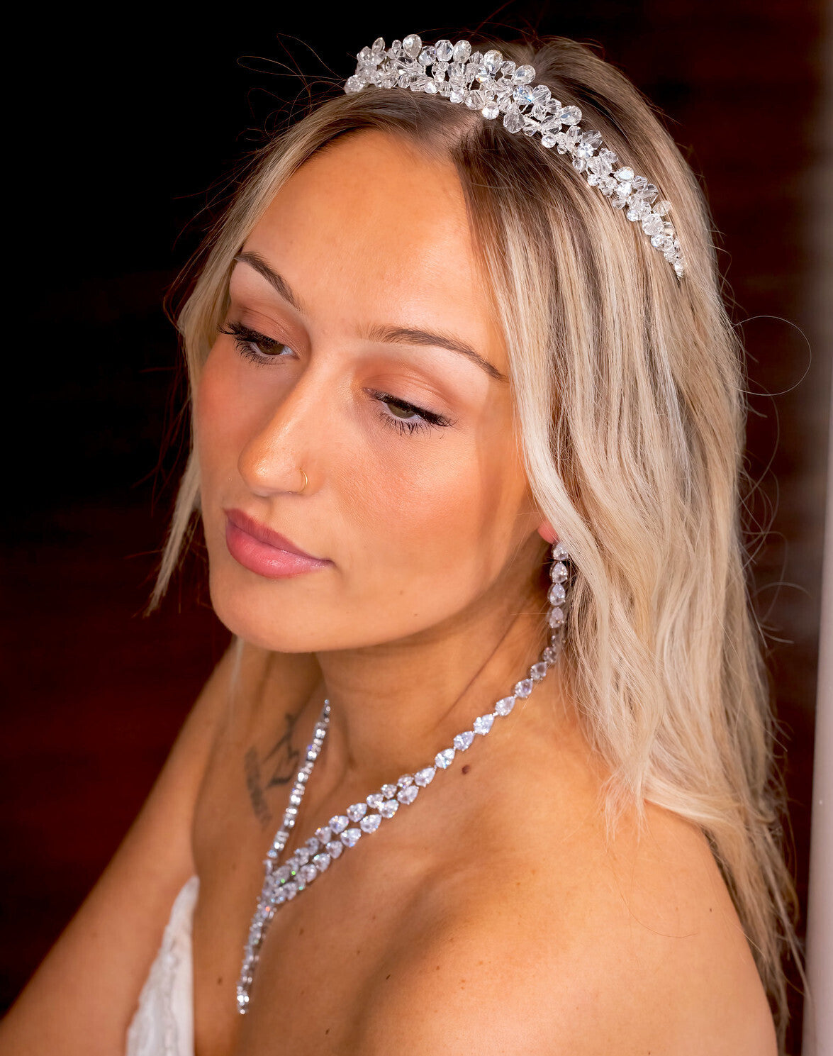Amandalisa - Glamorous elegant crystal drop wedding bridal necklace set