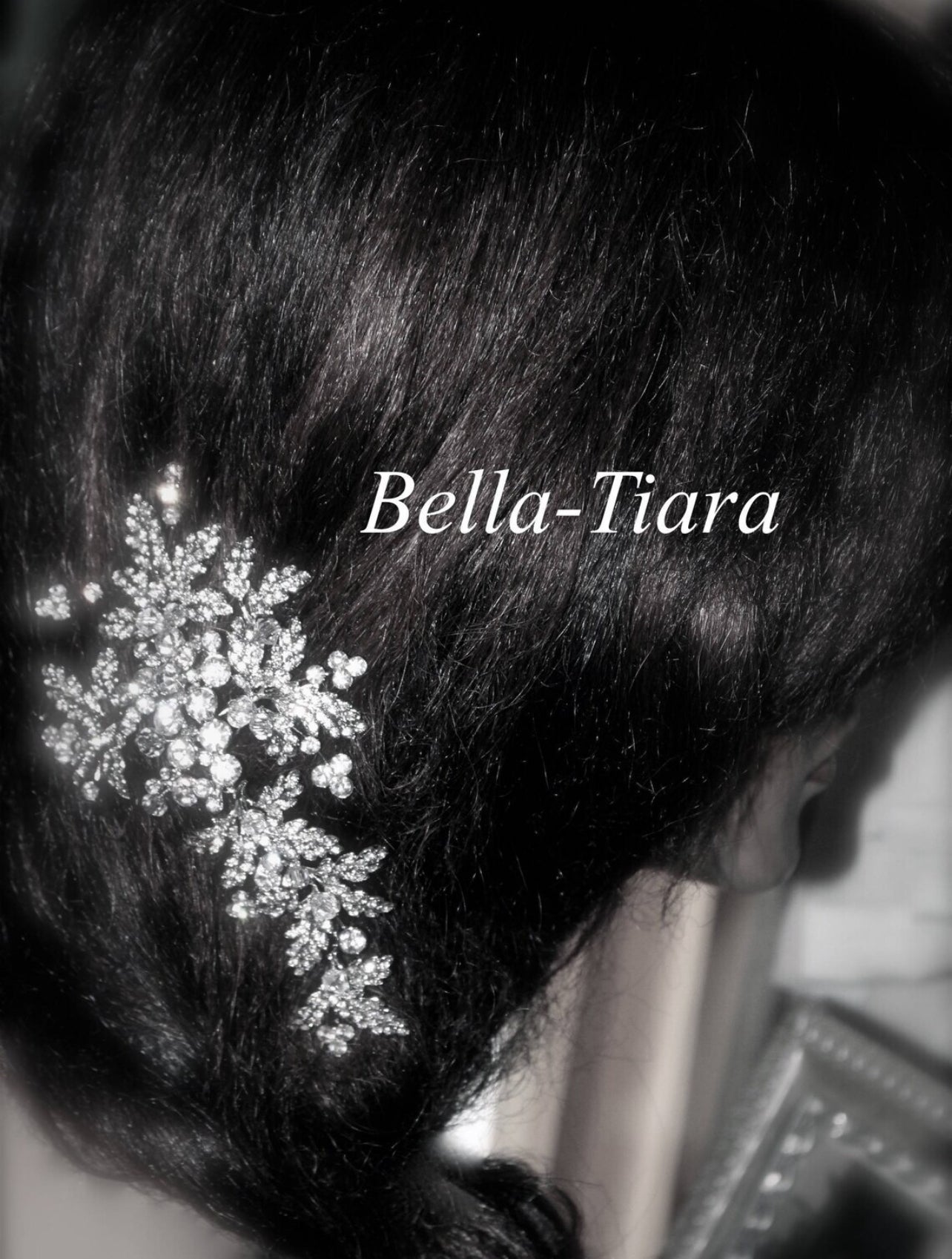 Loredana - Exquisite crystal floral vine wedding hair comb