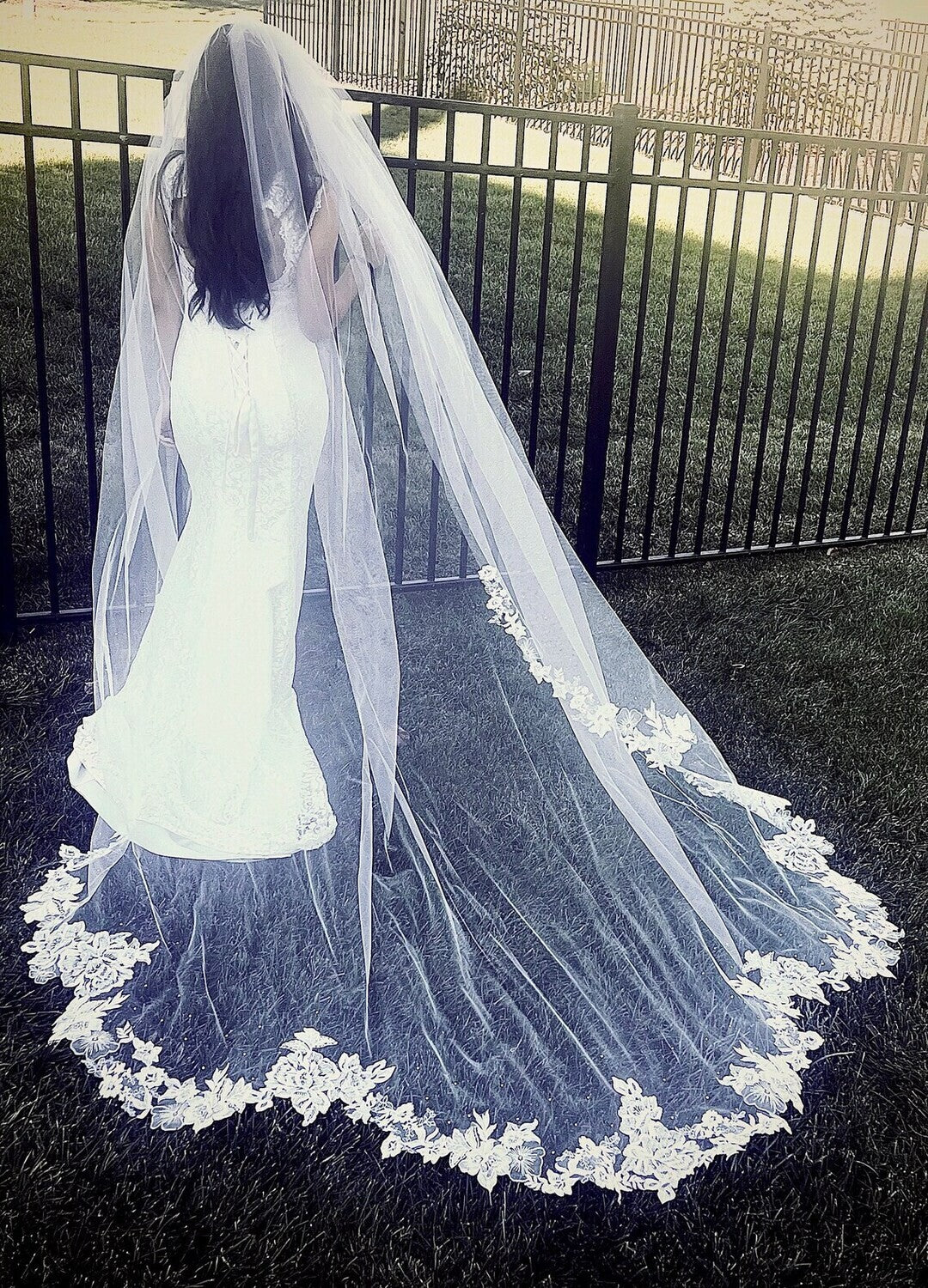 Vianca – scalloped floral lace cathedral wedding veil