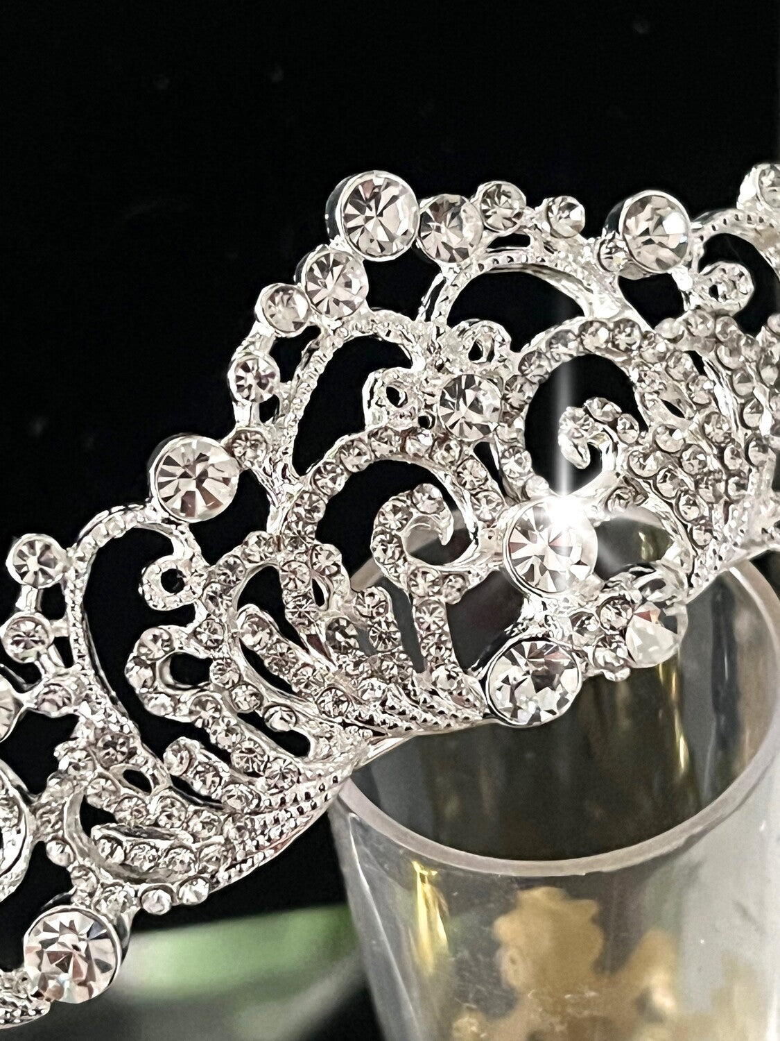 Vita - Timeless Swarovski crystal Tiara