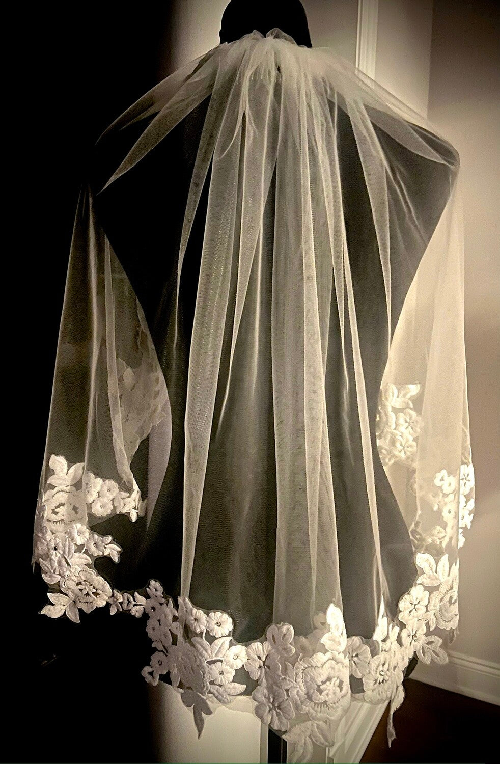 Carezza - Italian off white Floral lace communion veil