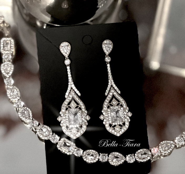 Lilliana - Vintage inspired crystal CZ bridal drop earrings