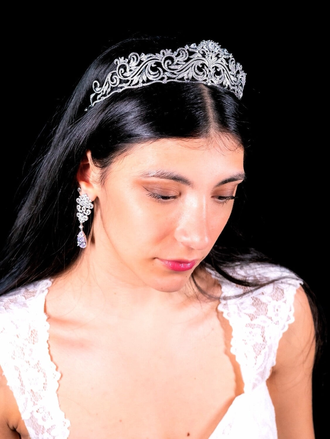Ariana - Luxurious crystal wedding Tiara