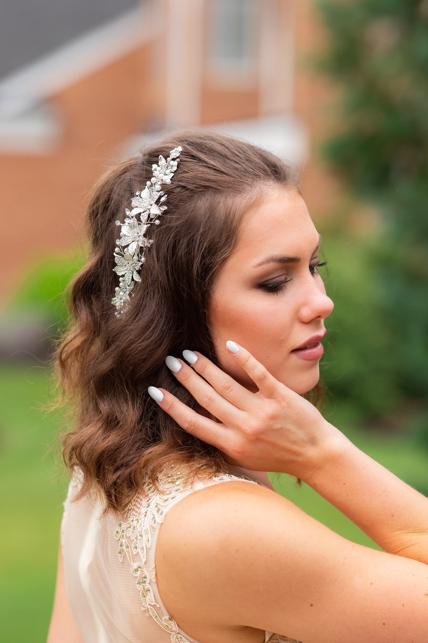 Assunta - Floral ivory crystal and pearl wedding hair comb