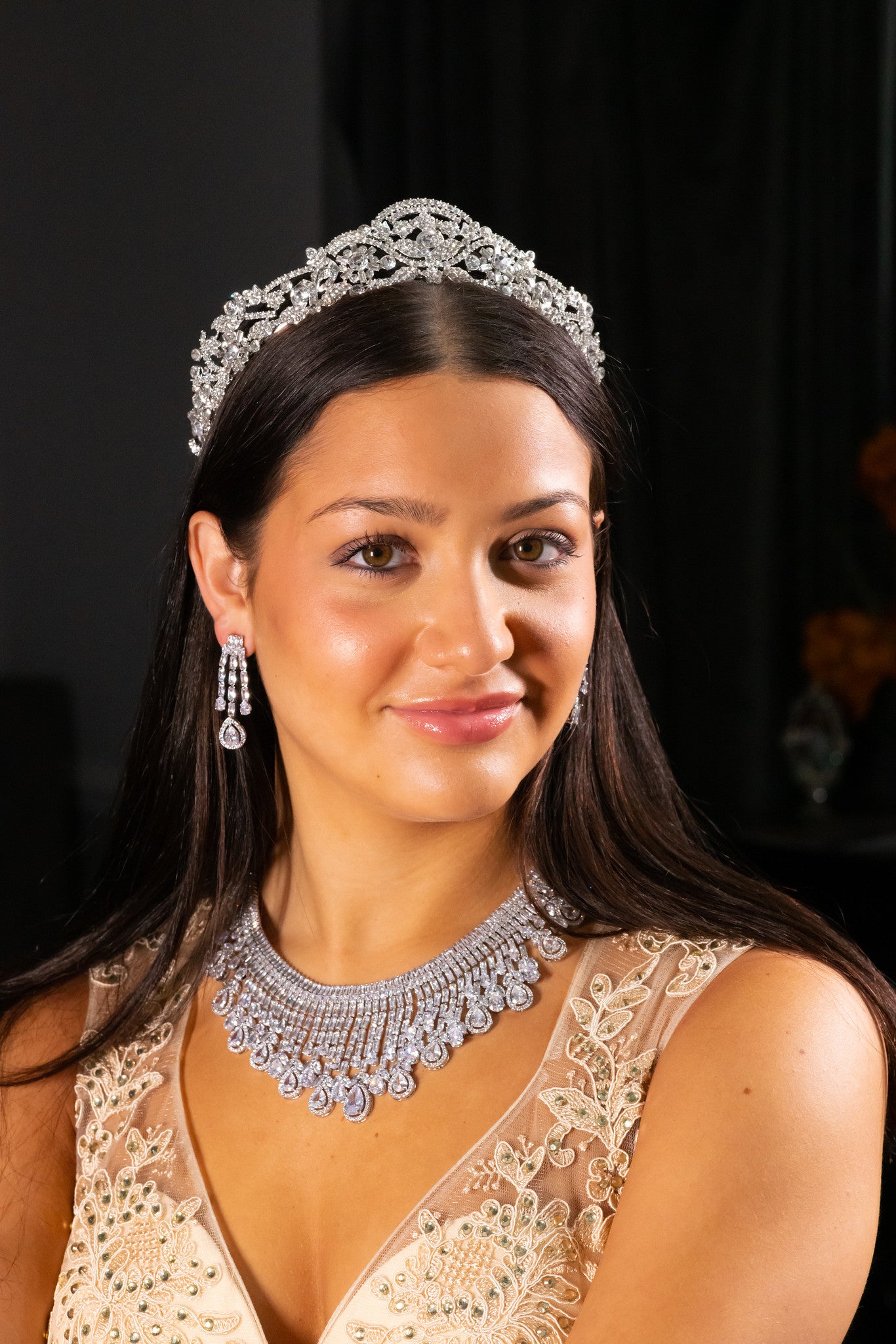 Tamasa - Alluring Simulated diamond crystal statement necklace set