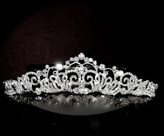 Vita - Elegant Swarovski crystal Wedding Tiara