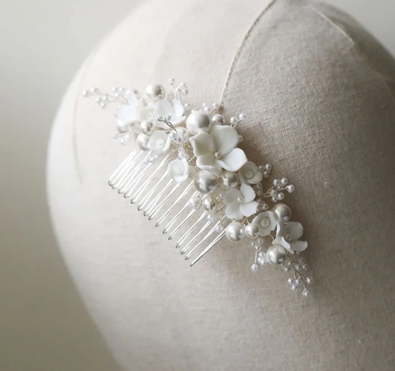 Cindy - Romantic porcelain flower wedding comb