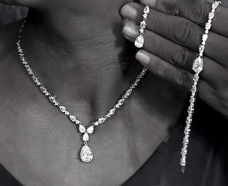 Elegant tear drop crystal bridal necklace set
