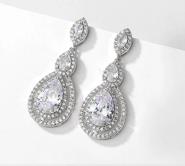 Donna - Swarovski crystal drop earrings