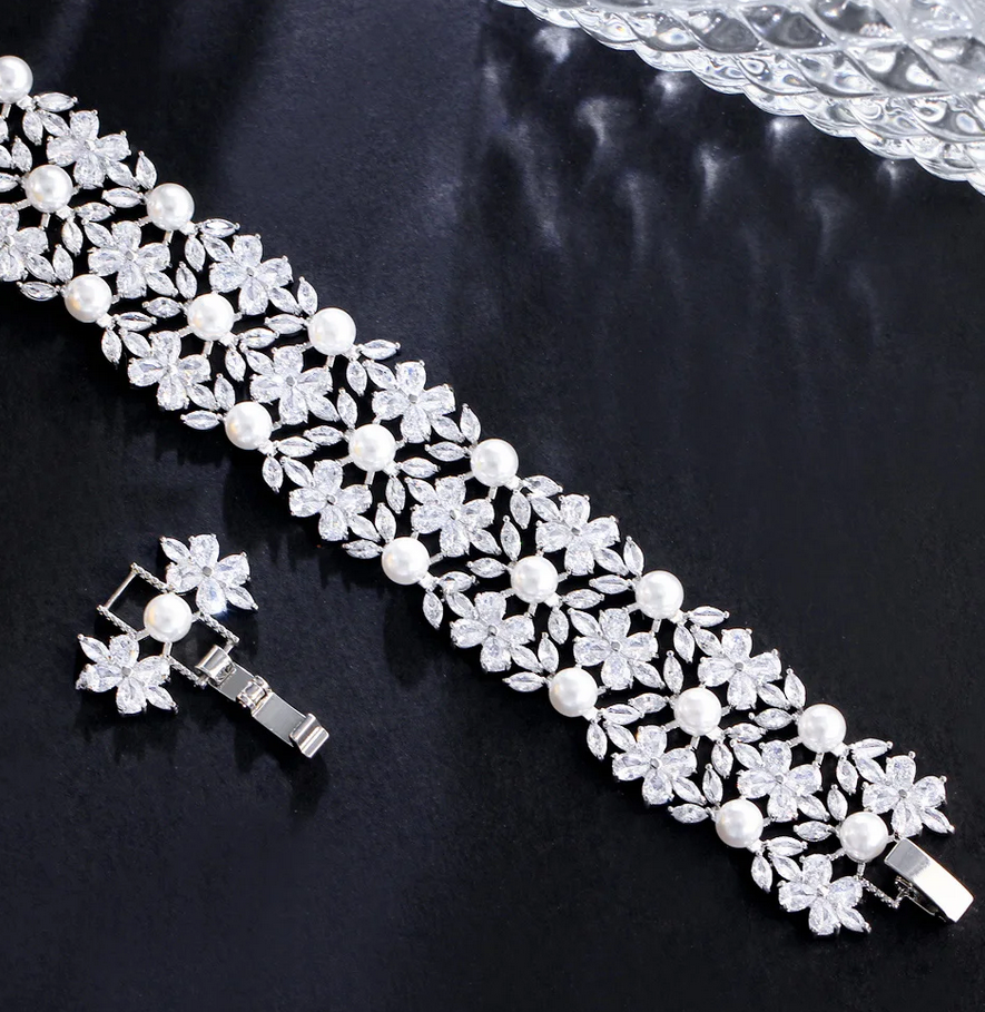 Italia - Exquisite CZ and pearl bridal bracelet