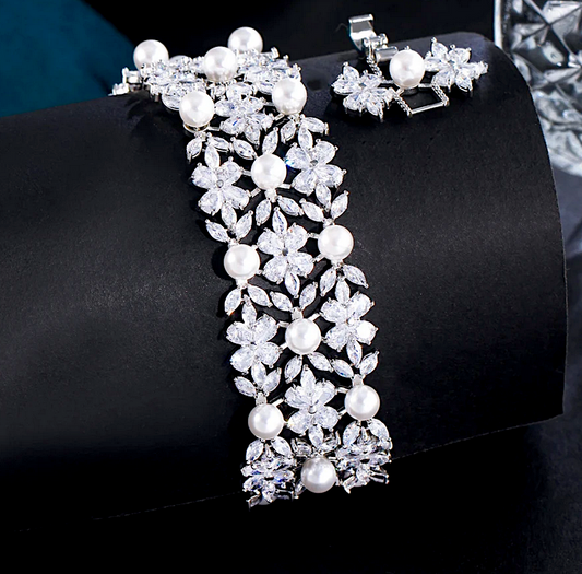 Italia - Exquisite CZ and pearl bridal bracelet