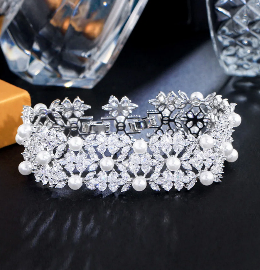 Italia - Exquisite CZ and pearl bridal bracelet