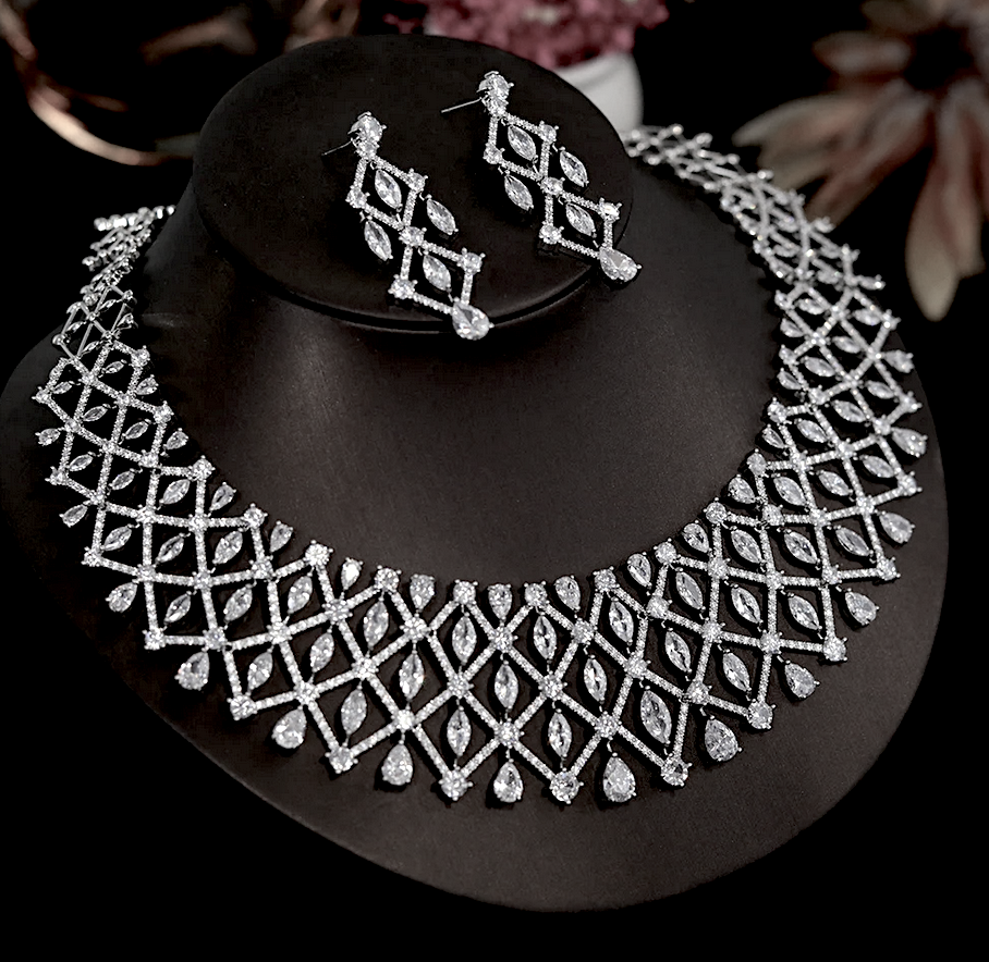 Glamour - Stunning, bridal simulated diamond crystal necklace set