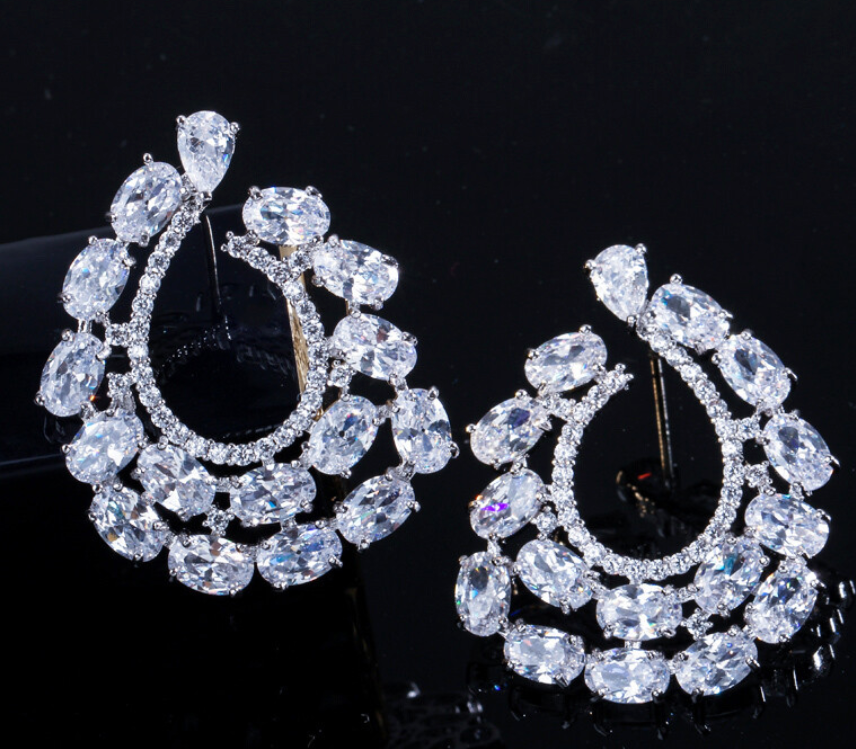 Jesenna - Glamorous crystal bridal earrings