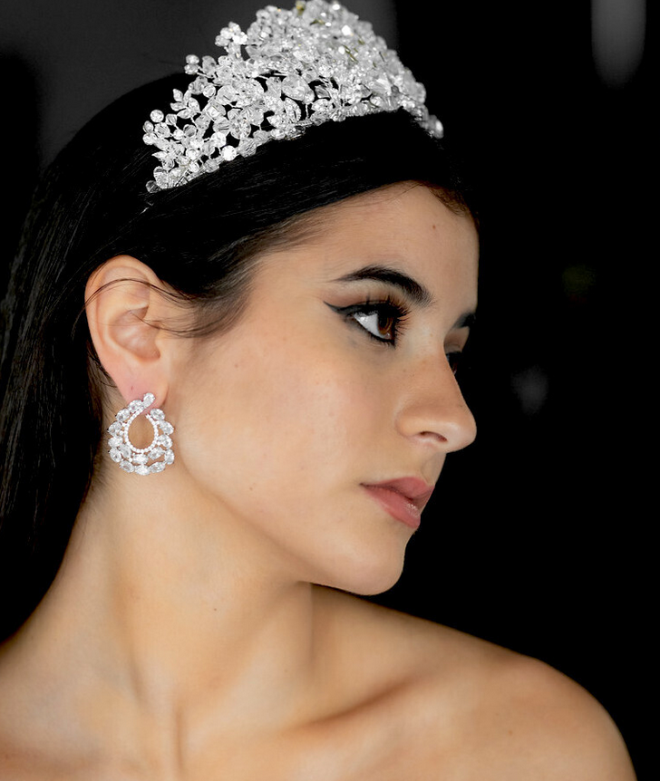 Jesenna - Glamorous crystal bridal earrings