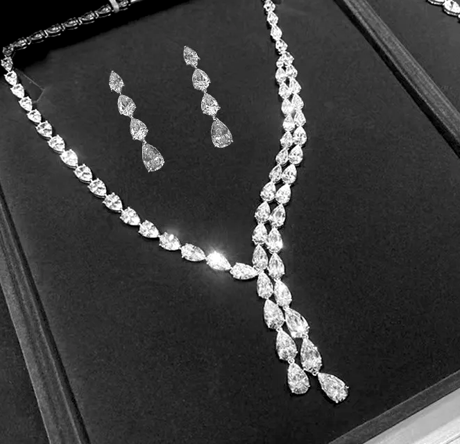 Amandalisa - Glamorous elegant crystal drop wedding bridal necklace set