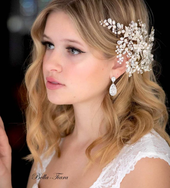 Kristina - Beautiful bridal earrings and bracelet set