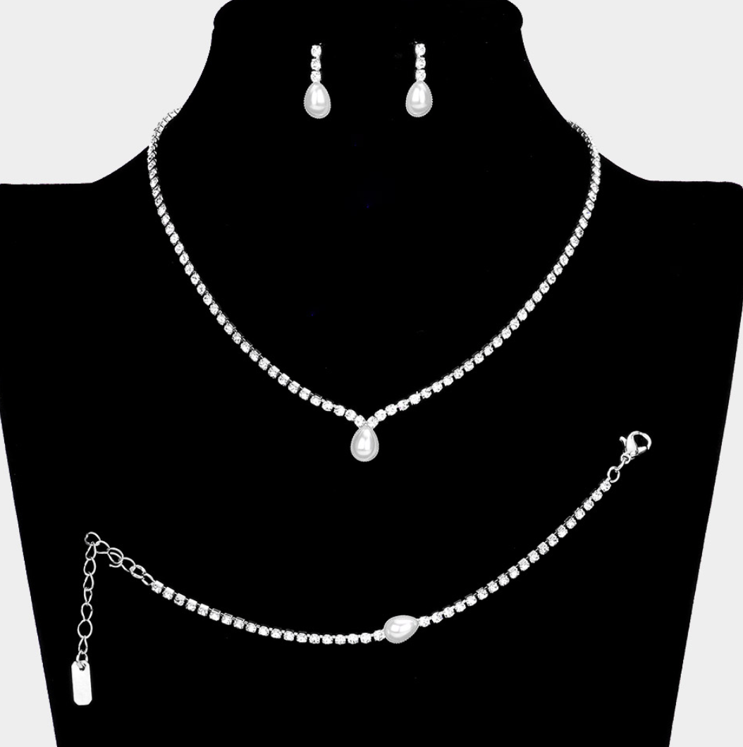 Darla - Classic elegance 3pcs pearl drop necklace set