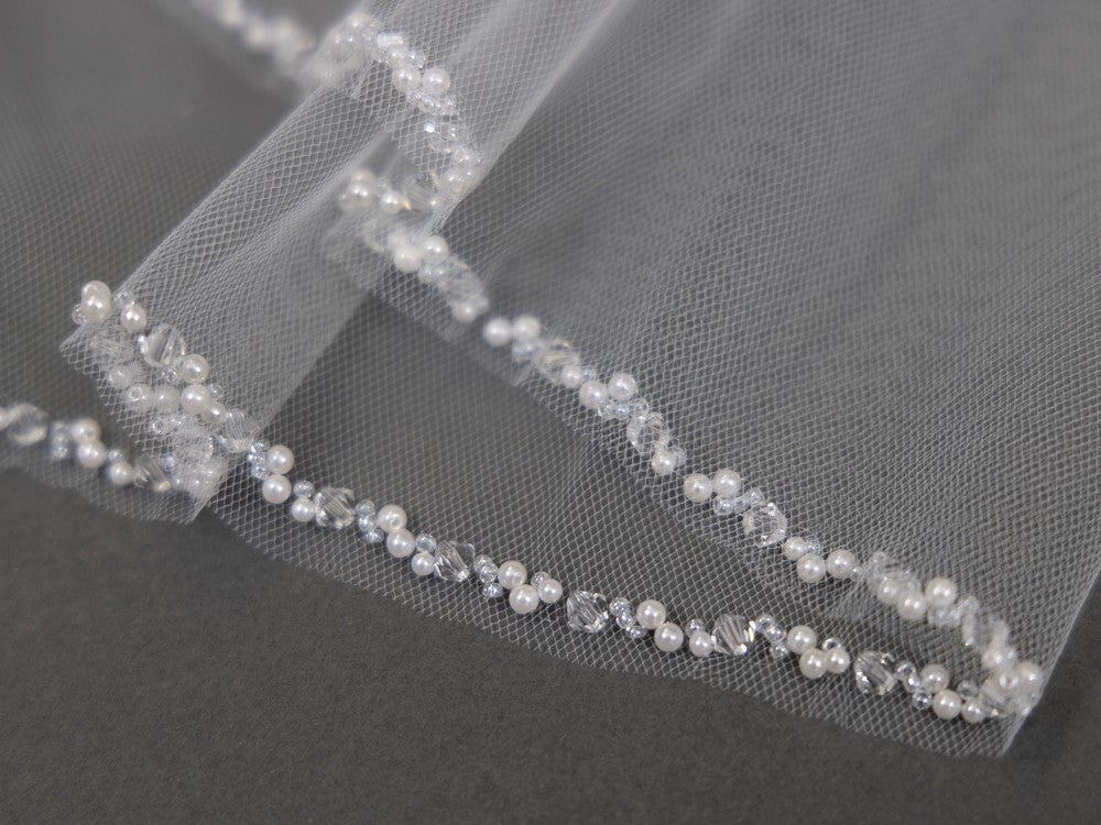 Dara – Beaded crystal and pearl trim edge wedding veil